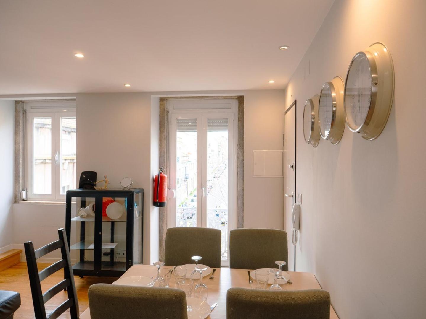 Charming Duplex In Graca | By Airnest Apartment *
